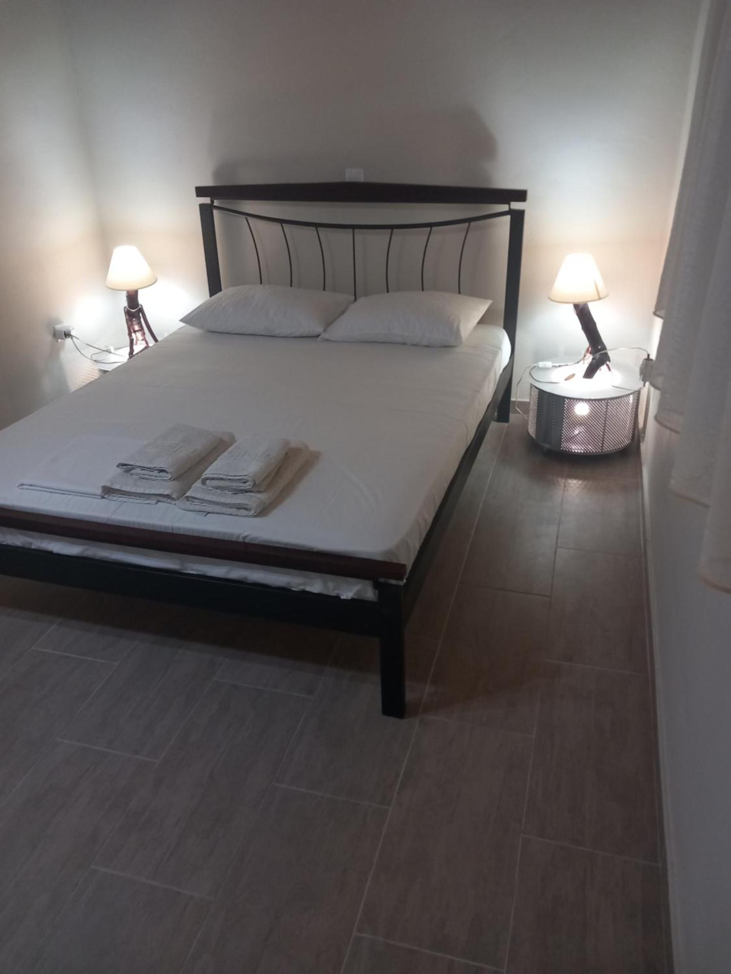 Avocado House Villa Finikounta Eksteriør billede